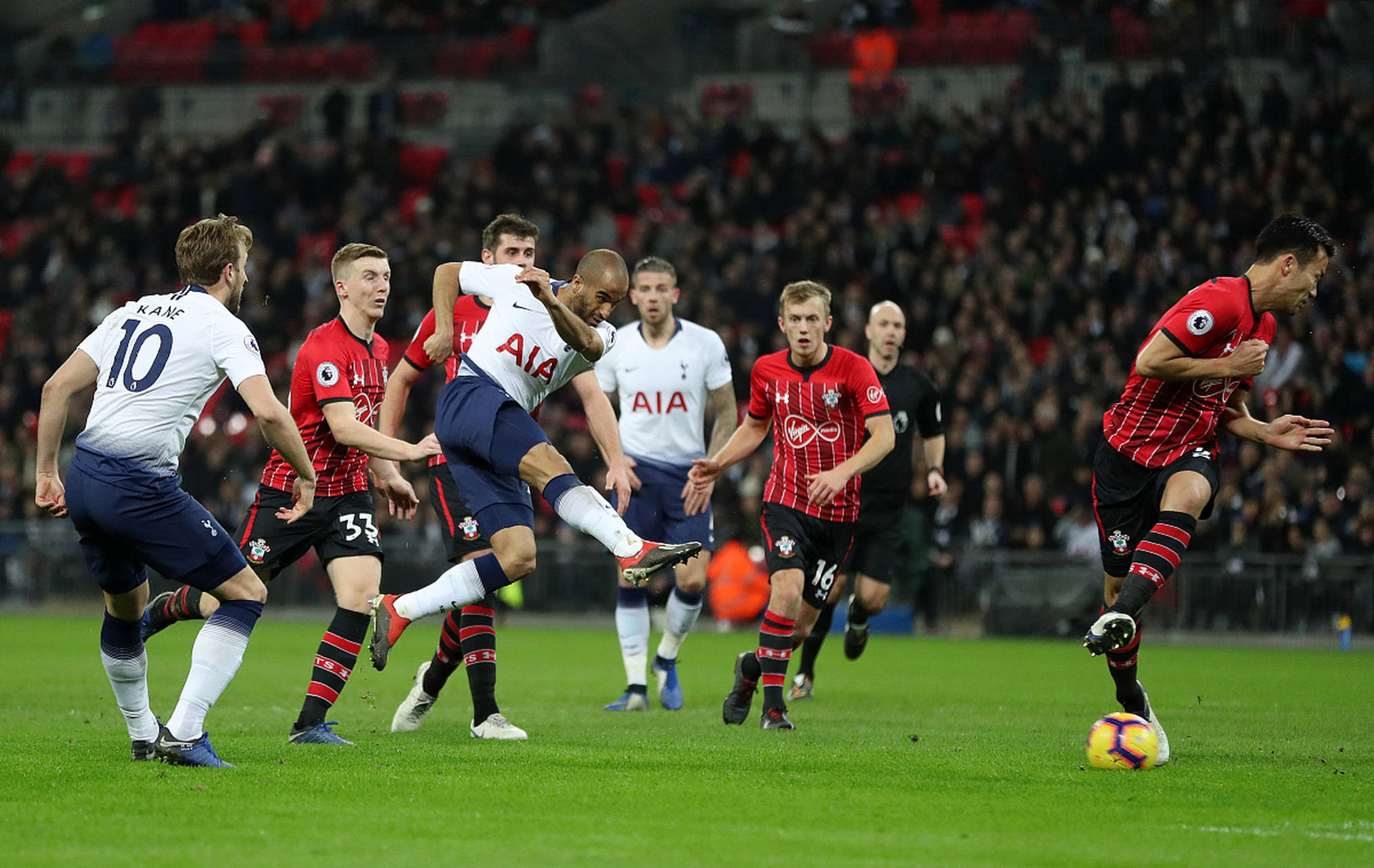 更是对足球 更是对足球